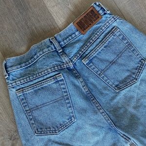 Light blue cropped jeans